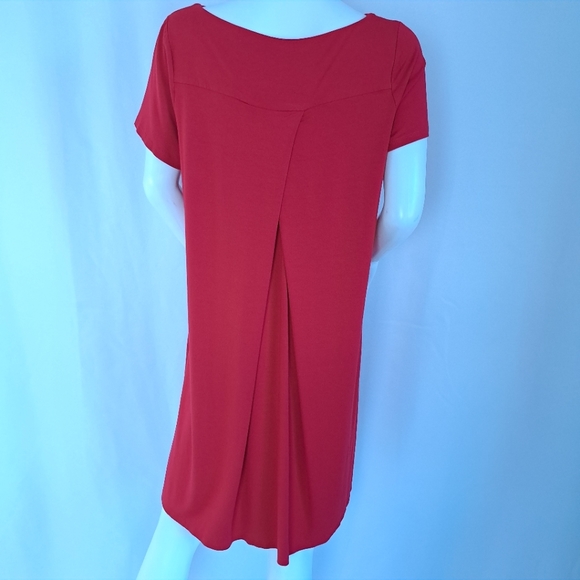 J. Jill Wearever T-shirt Shift Dress with Pleated Back - Picture 6 of 10